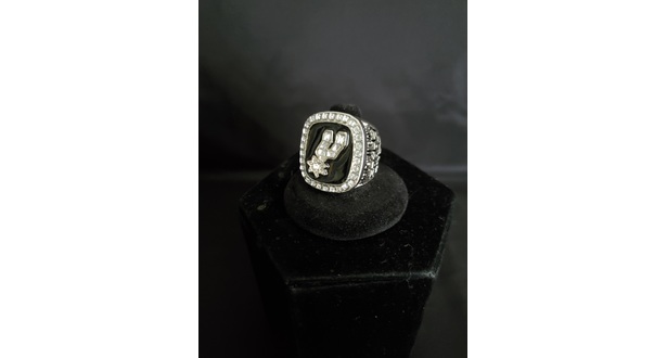 Big image tim duncan 98 99 workd championship ring